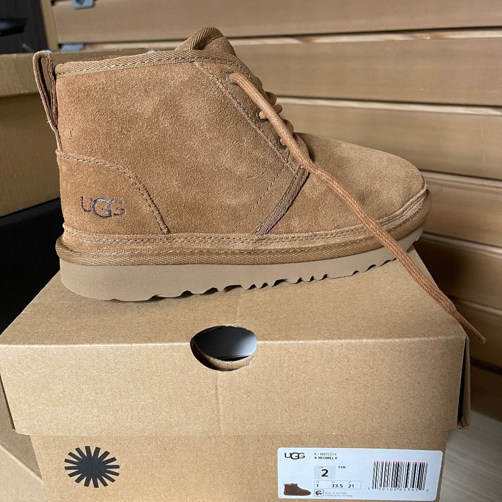 Girls Ugg short boots size 2